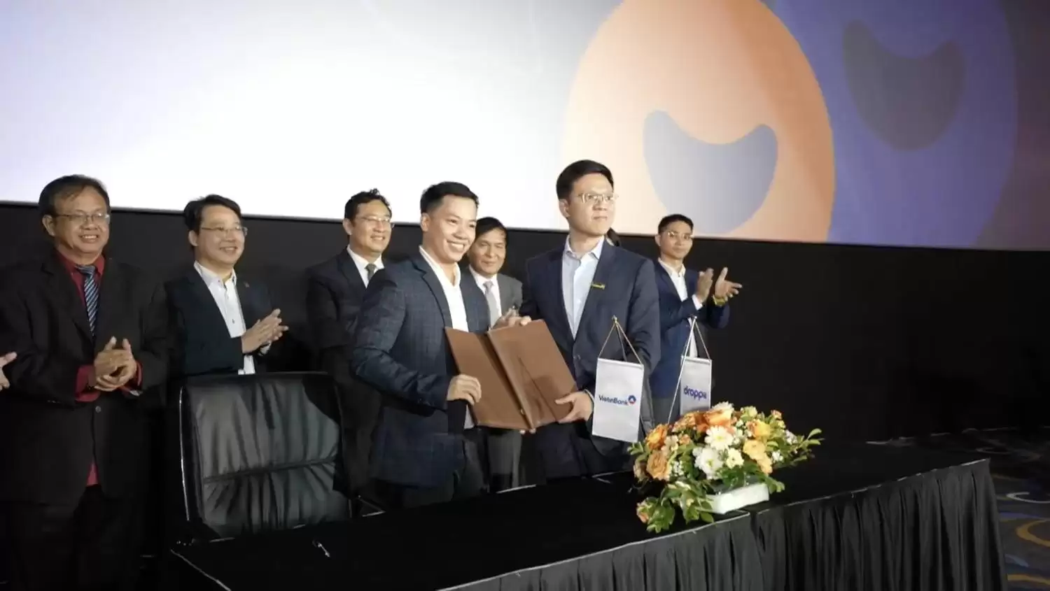 Droppii Hợp Tác Với Ngân Hàng Vietinbank Ra Mắt Thẻ Mua Sắm 2